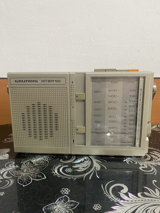Radio Grundig Hit Boy 100
