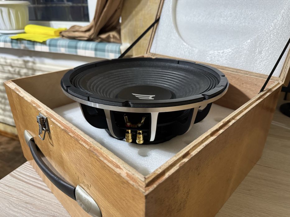 Новый сабвуфер Challenger MAX-Line 12WF