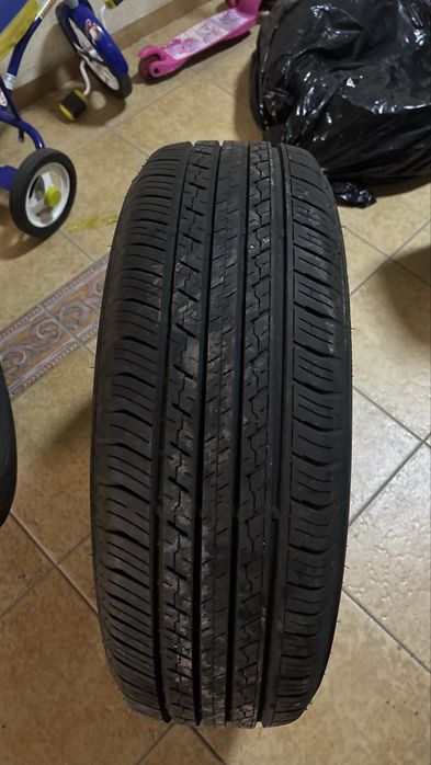 Продам шины 225/65/17