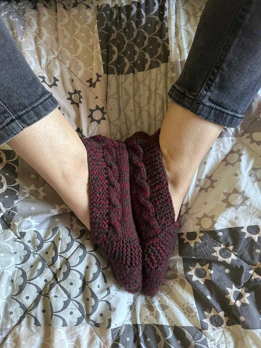 Papuci de casa tricotati crosetati manual handmade / totosi / botosei