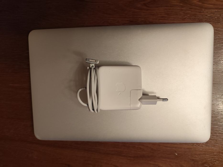 MacBook Air 11" A1465, 2015 1.6GHz 4Gb RAM 128Gb SSD