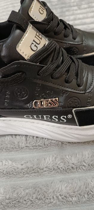 Маратонки  Guess