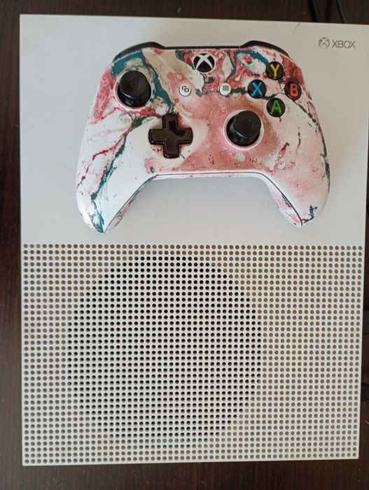 Продам или Обменяю Xbox one s 1TB