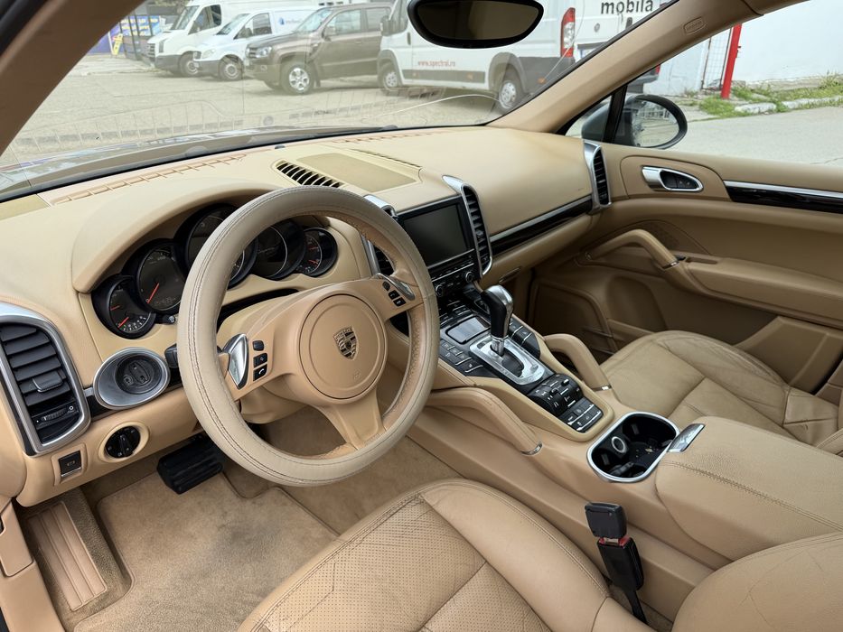 Porsche Cayenne 3.0D 245CP/Pano/Bose/Camera/Keyless/