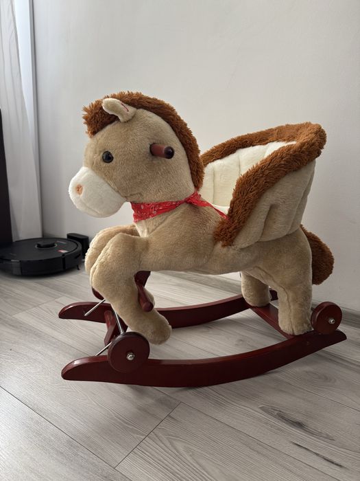 Calut Balansoar cu spatar roti si sunete RCO