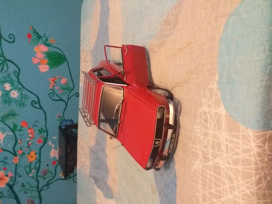 Macheta dacia 1300 la scara 1:8