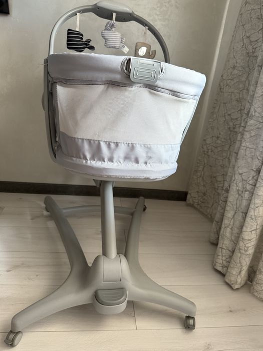Продам (стульчик-люлька) chicco baby hug 4 B 1
