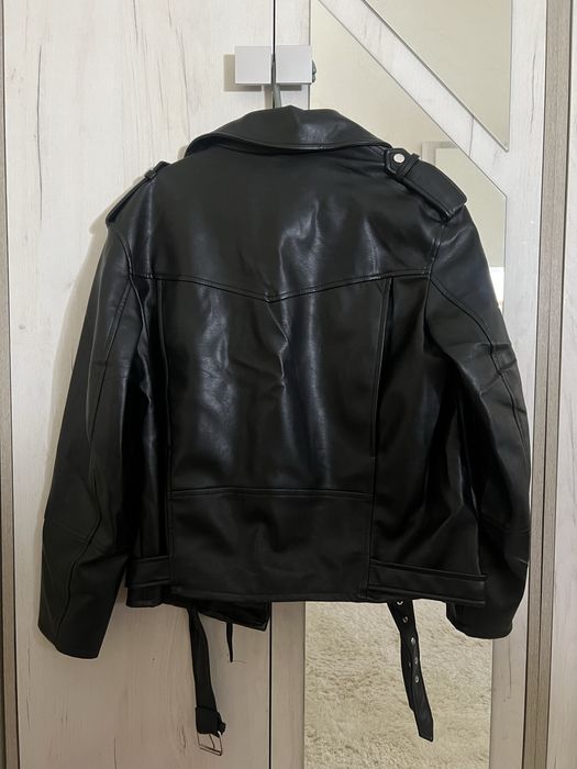 Кожанная куртка черная