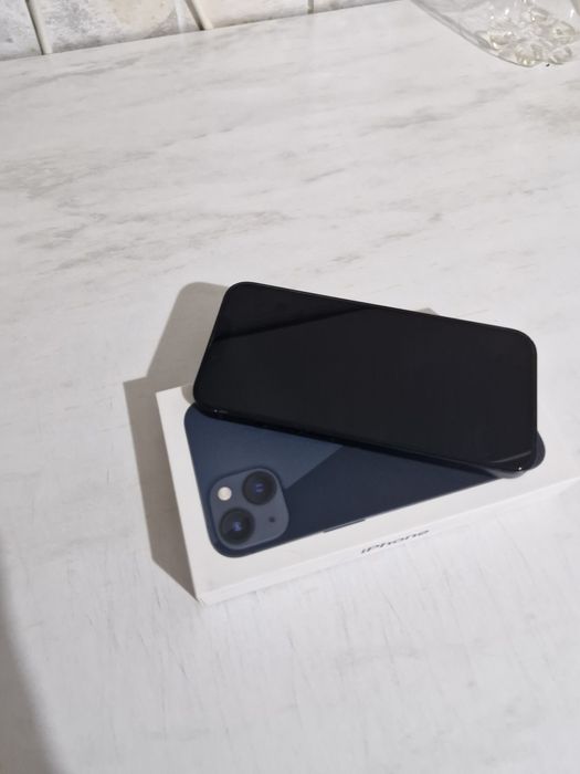 Продаётся iPhone 13