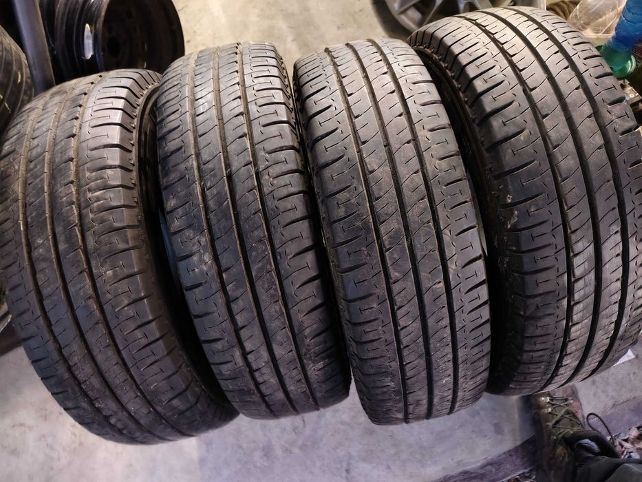 4бр.летни гуми MICHELIN 215/70/15C 109S DOT 0717