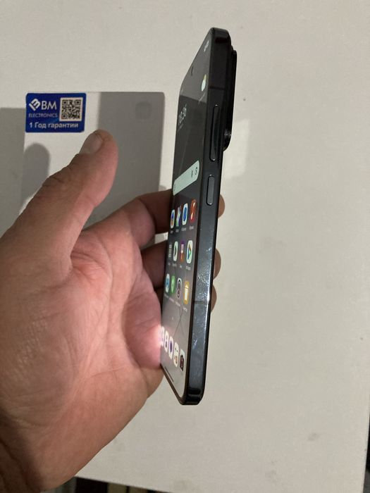 Xiaomi 14.  12/256 gb Global.