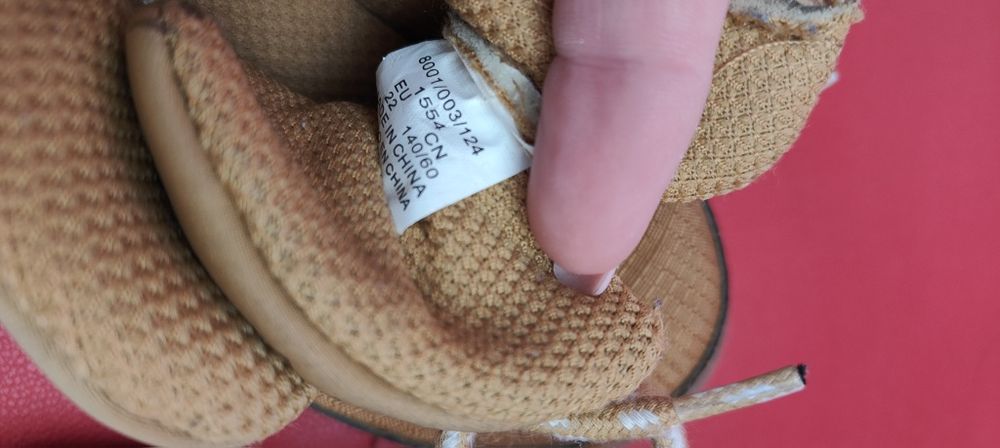 Ghetuțe Zara mărimea 22