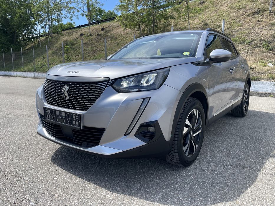 Peugeot 2008 Allure HDI 1500 cm 130 cp E 6 An 2020 Cockpit