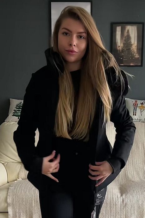 Geaca ski Oysho slim fit 3M thinsulate - negru, marimea M, cu etichete