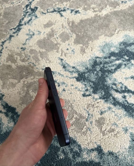 Vând iphone 17 pro