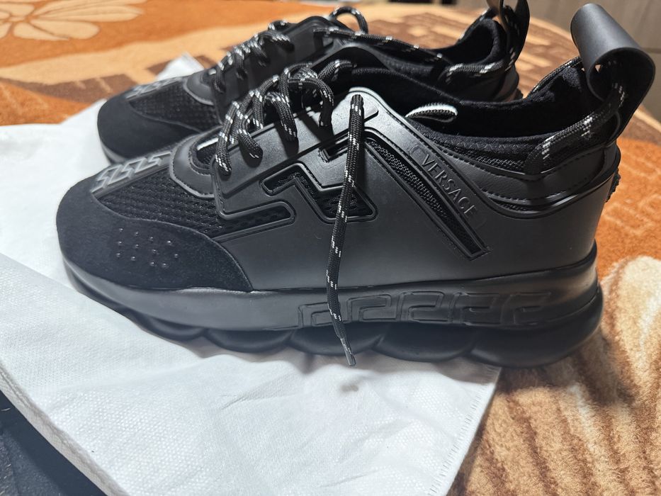 Versace chain reaction black