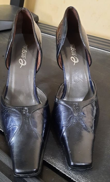 Продам  вечерние туфли