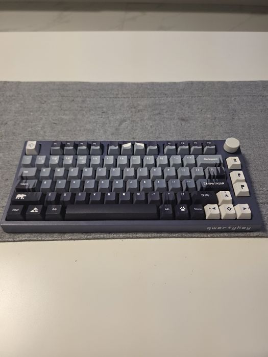 Tastatura mecanica qwertykey 75 Carpathian