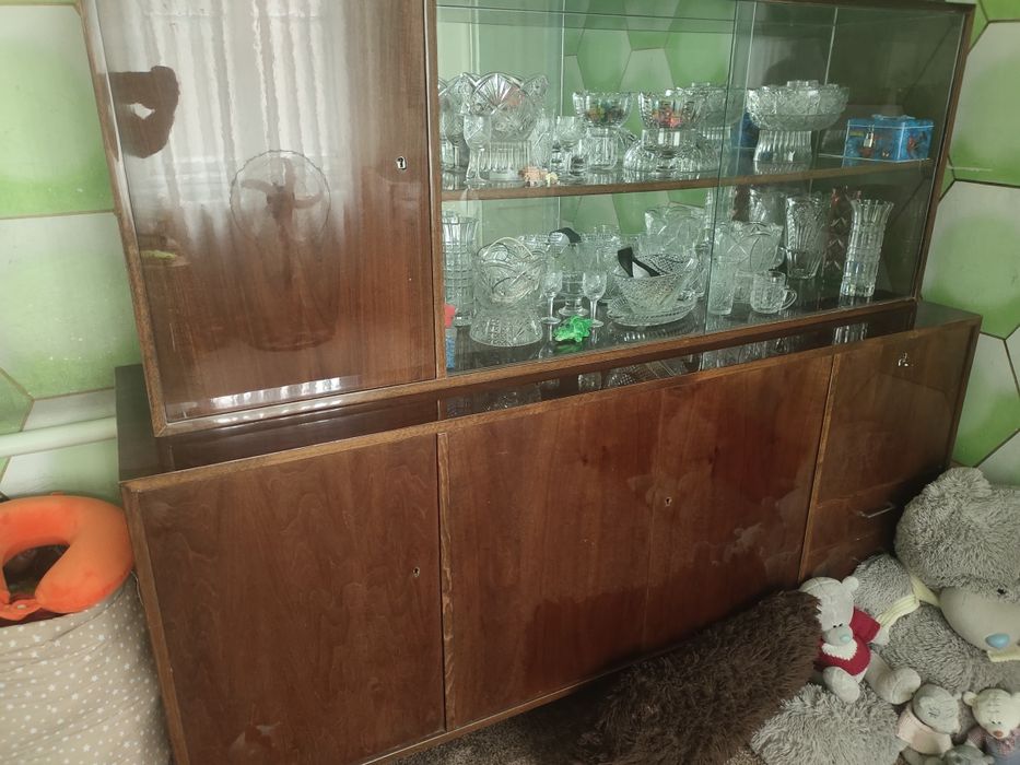 Сервант для посуды