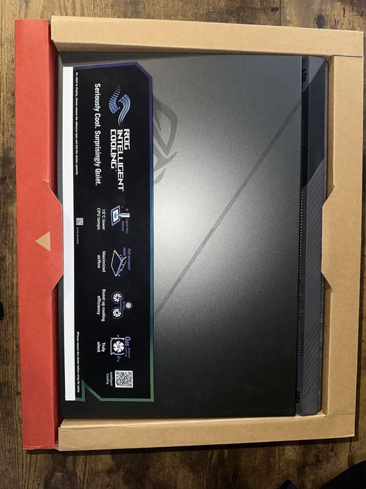 Asus ROG Strix G16 I5-13450HX 16GB 512GB SSD RTX4050 cu garantie 2 ani