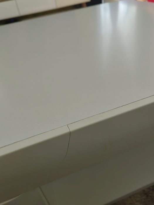 Холна маса с чекмеджета