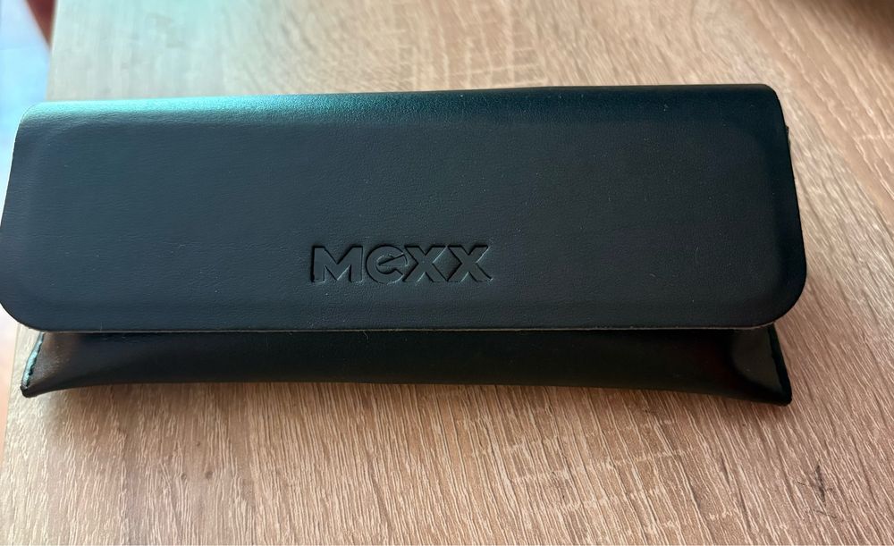 Отихинални дамски слънмеви очила MEXX