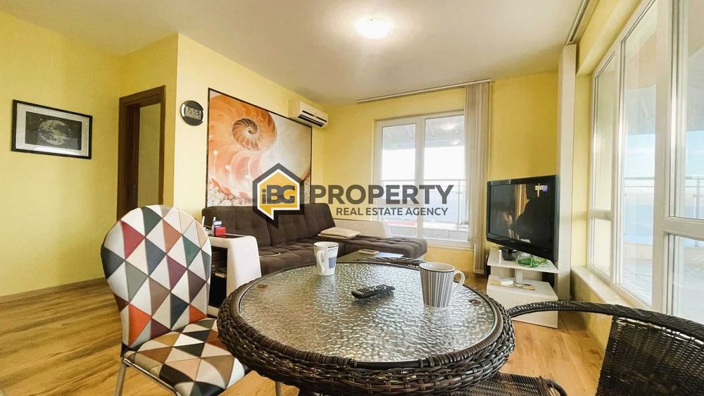 Панораман тераса и гледка море