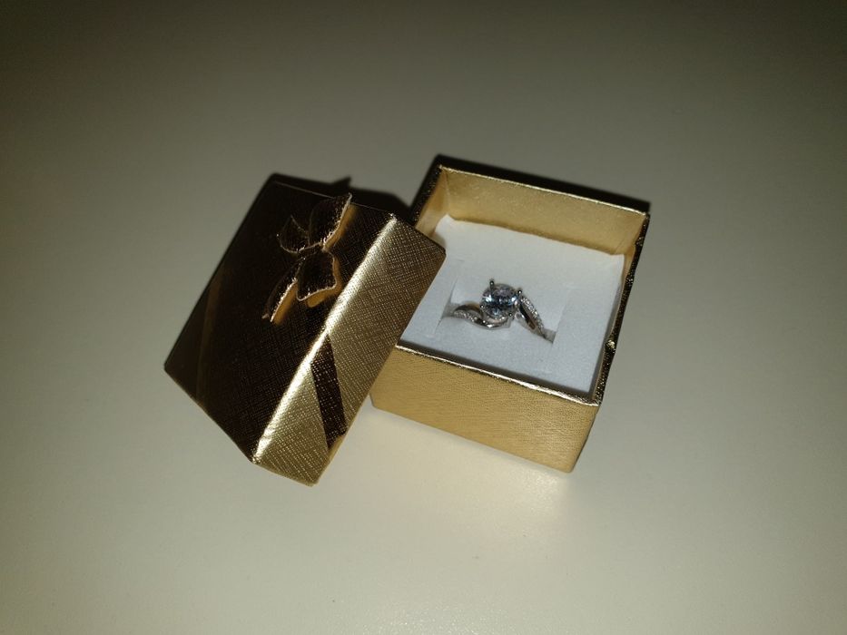 Inel din argint 925 cu brațe divizate ondulate