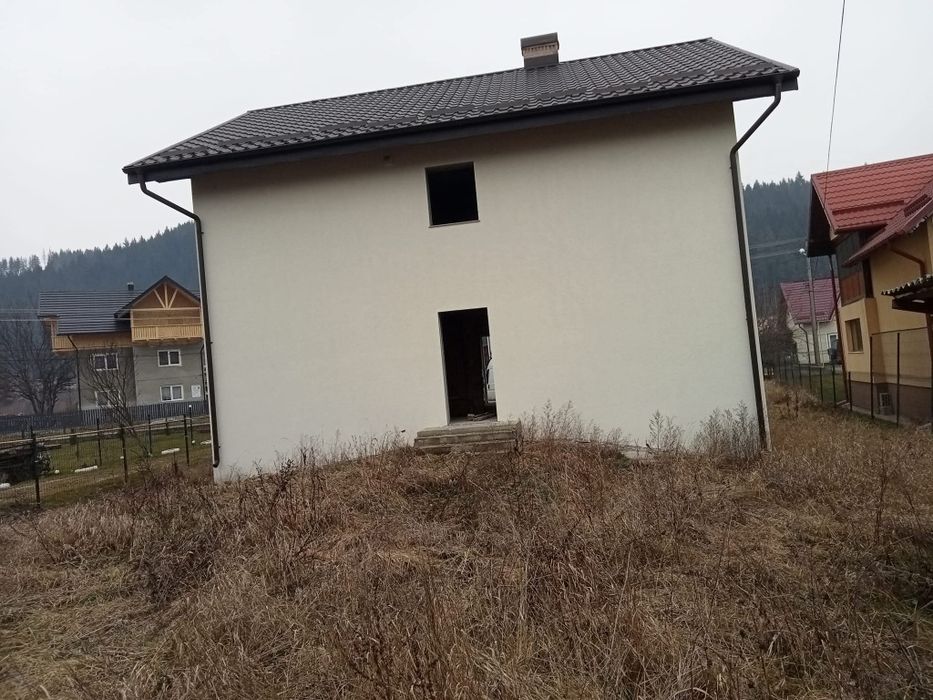 Casă de vânzare în Câmpulung