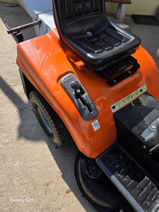 Тракторна косачка Хускварна