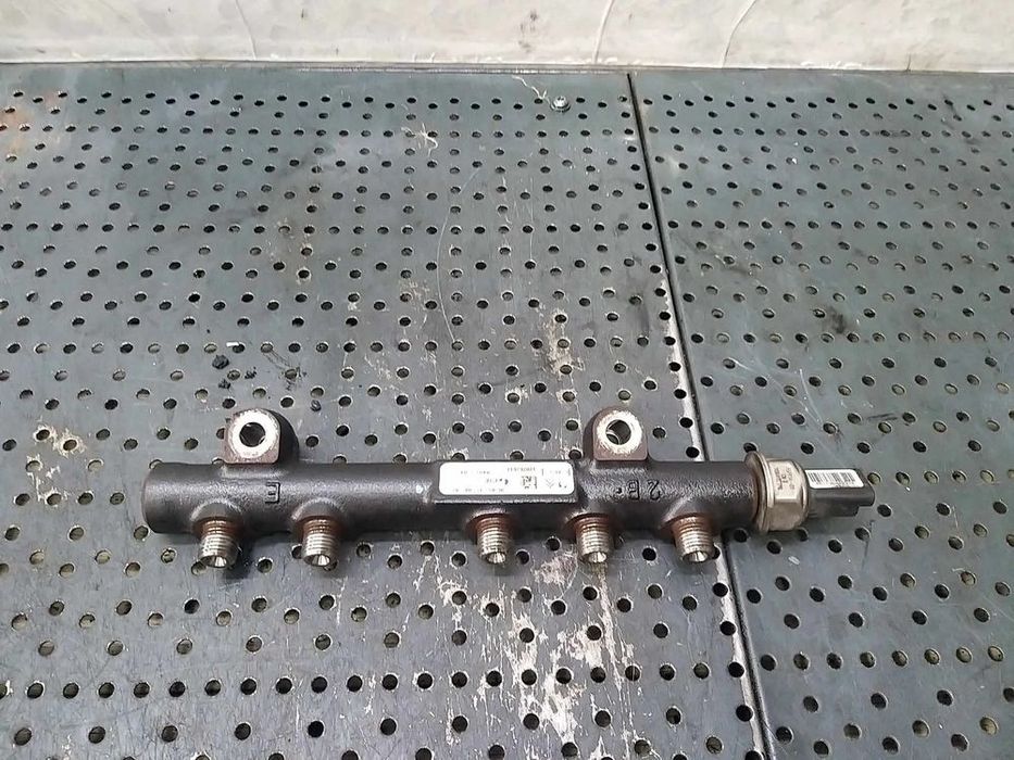 Rampa injectoare 1.6 d volvo v40 968529758002 28497z01