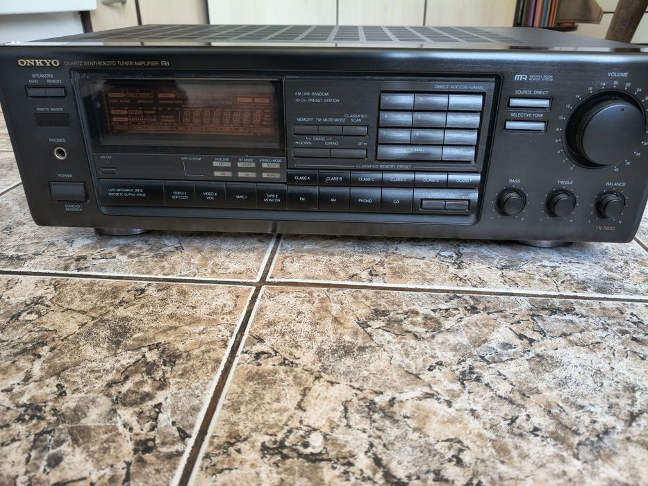 ONKYO.Тунер усилвател.