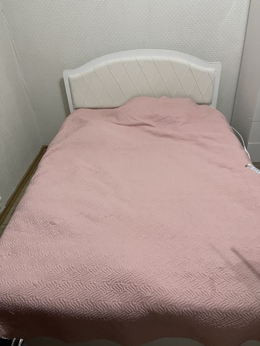 Продаю кровать полуторка