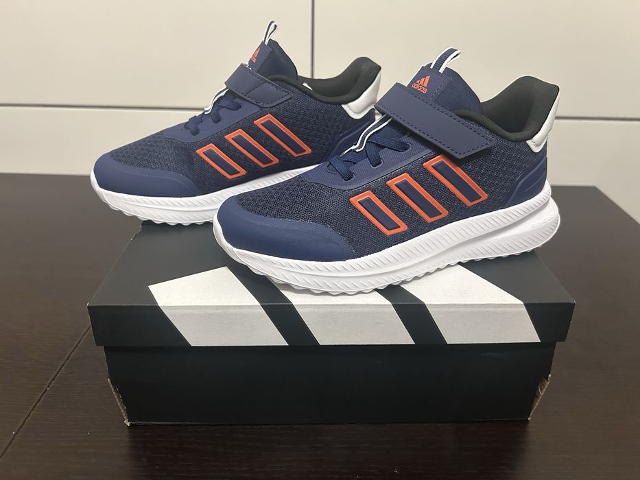 Adidasi Adidas baieti Nr. 34