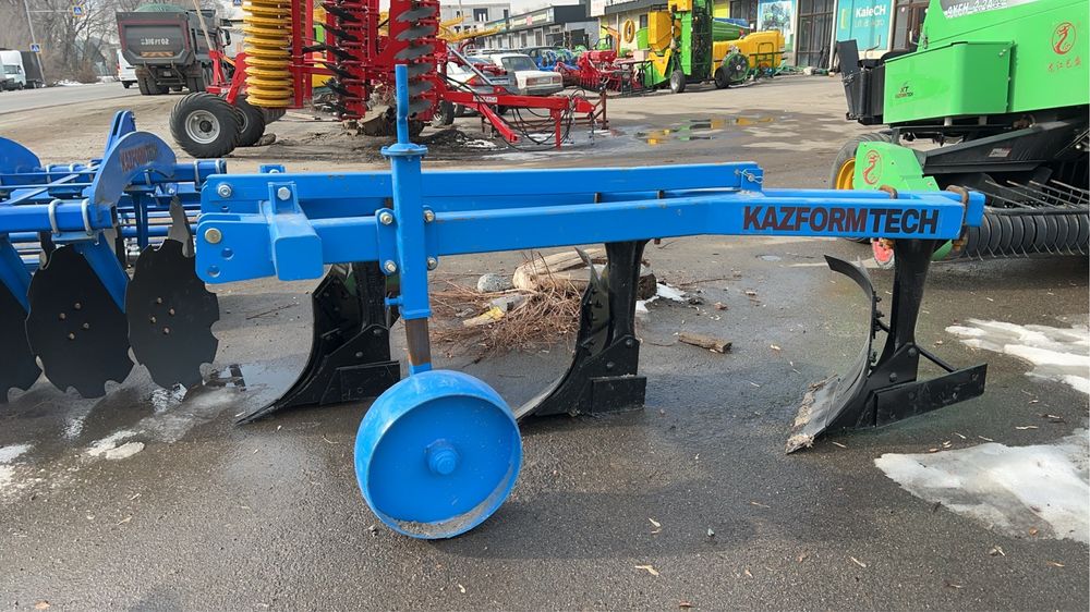 Плуг 2 корпус. Плуг 3 корпус. 4 корпус  все ассортимент