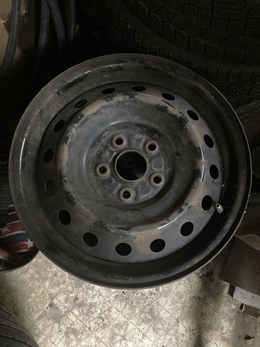 Продам зимнию шины с дисками