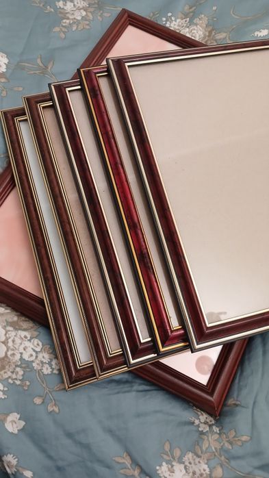 Продам  рамки  в отличном состоянии