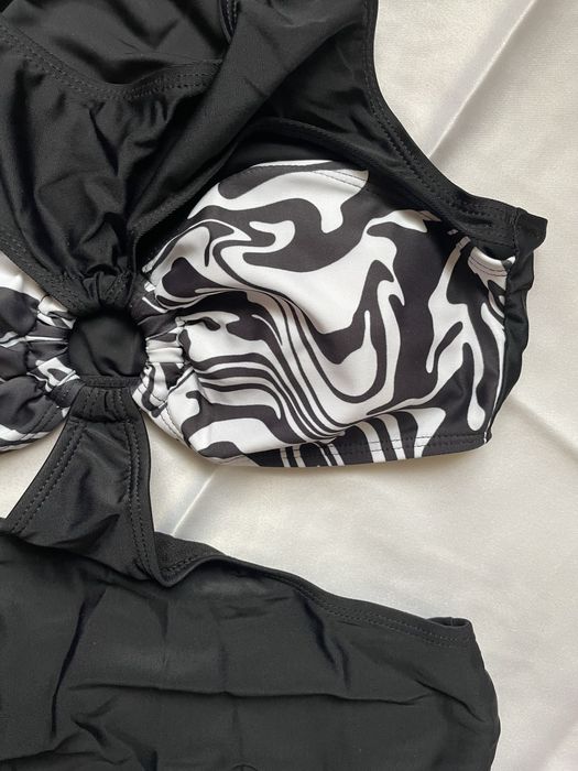 Costum de baie intreg alb negru Marime M