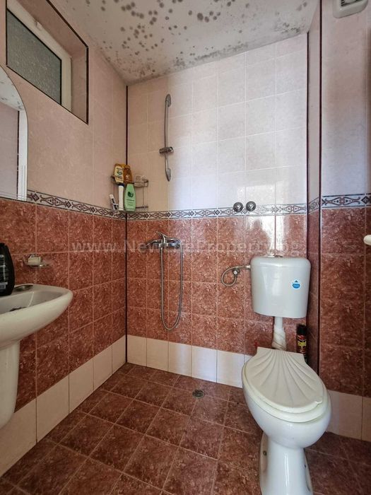 Двуетажна къща с басейн, Инцараки Свети Влас