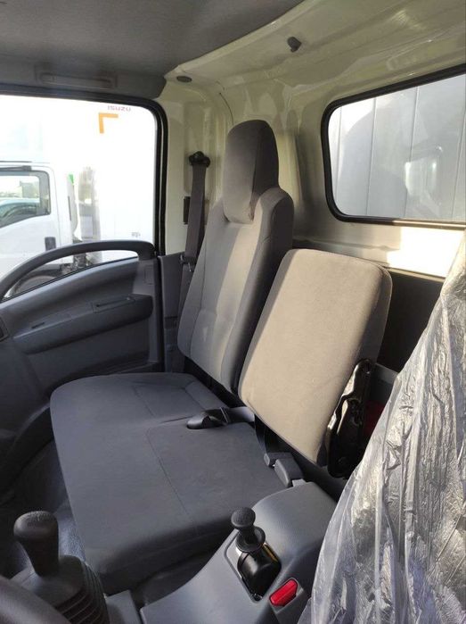 ISUZU NQR 90L-L Furgon