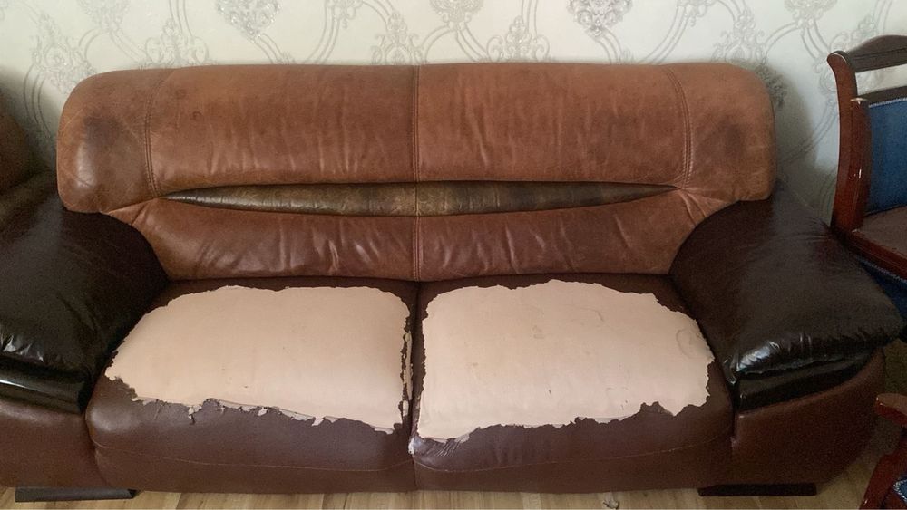 Диван кожанный 3+1+1