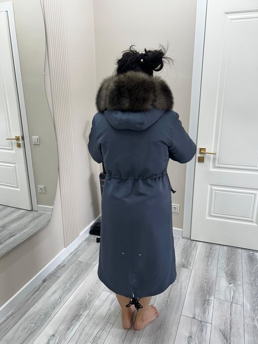 Продается парка, в отличном состоянии,одевалась пару раз………………………………..