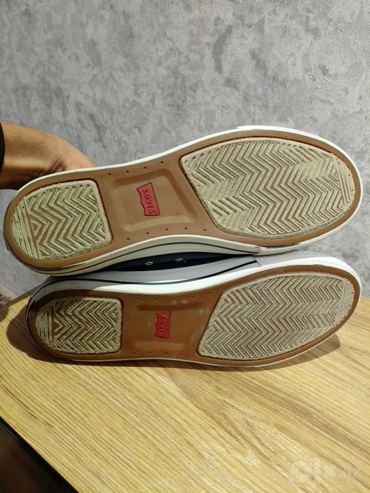 Оригинальные кеды Levi’s