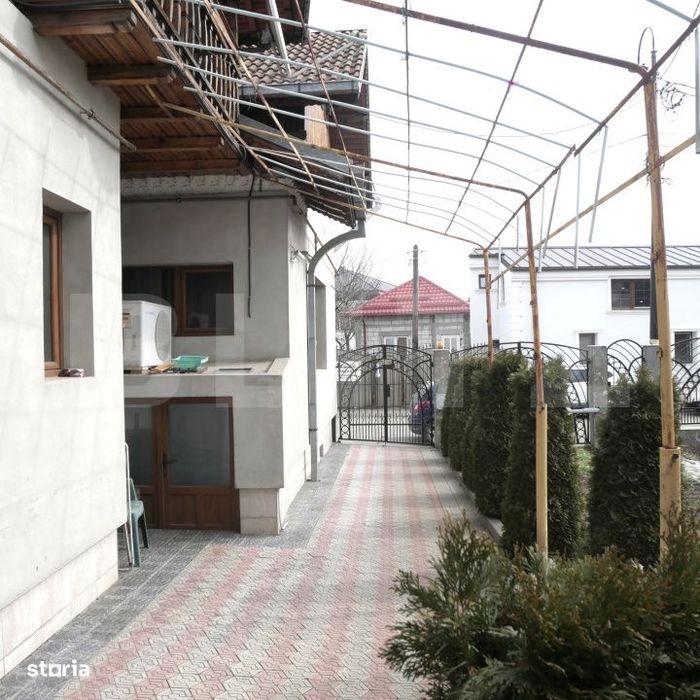 Casa de vanzare, 160 mp, zona Centrala
