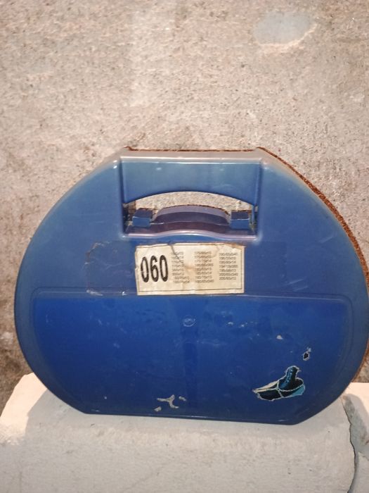 Продавам вериги за сняг за размери от 13 до 15 цола.