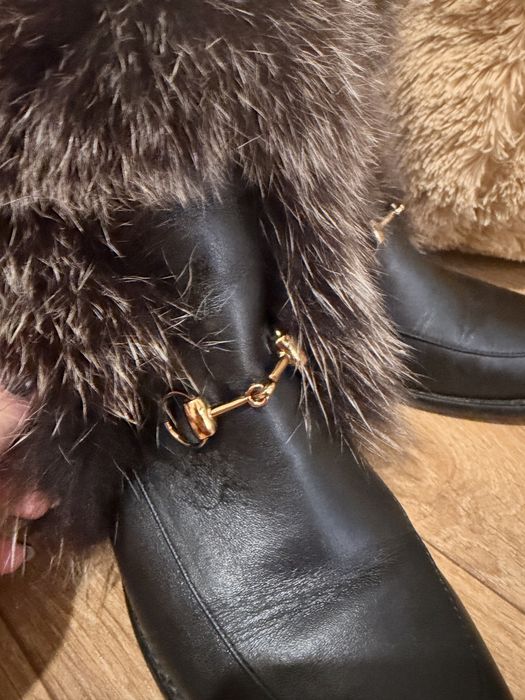 Боти от естествена кожа с естествен пух