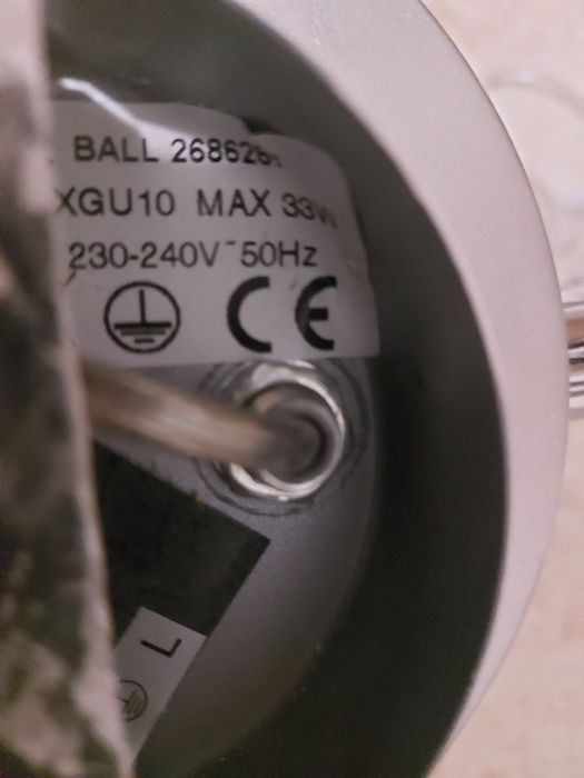 Продавам стенни лампи