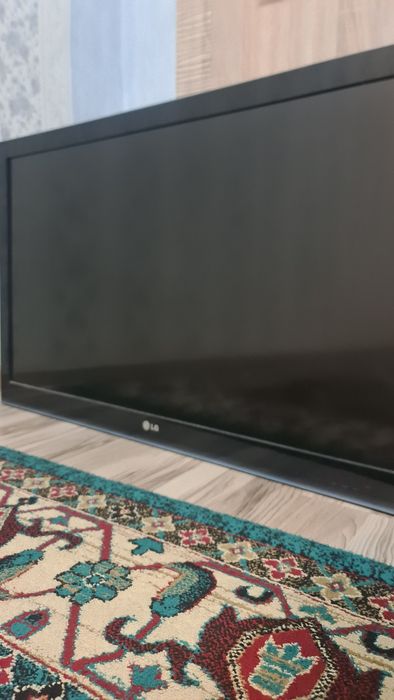 Телевизор LG буу