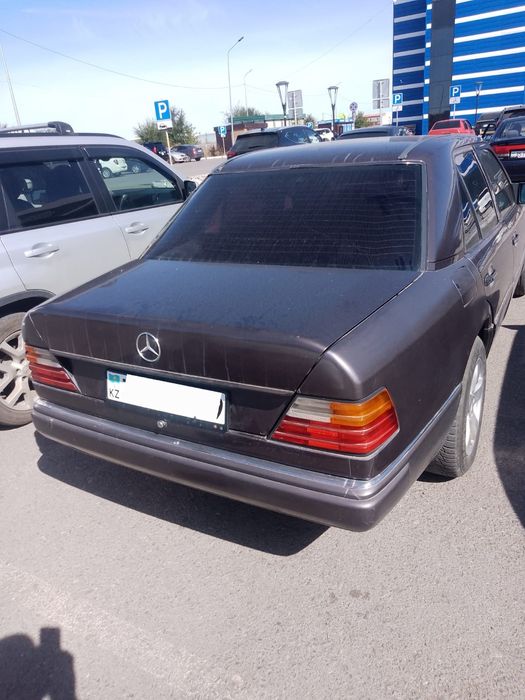 Мерседес 124 живой