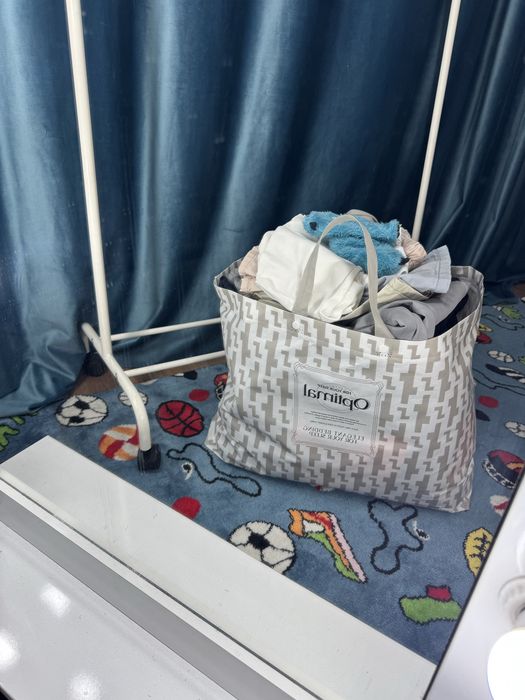 Пакет дестких вещей с куртками